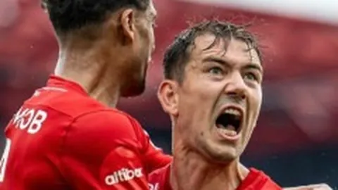 上海海港队亚冠止步16强，穆斯卡特执教未来堪忧？